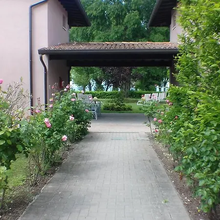 Villaggio Turistico Lugana Marina Apart Otel 3*