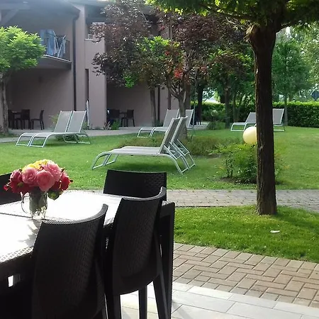 Villaggio Turistico Lugana Marina Apart Otel