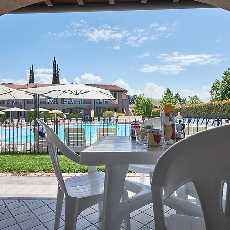 Villaggio Turistico Lugana Marina Apart Otel Sirmione