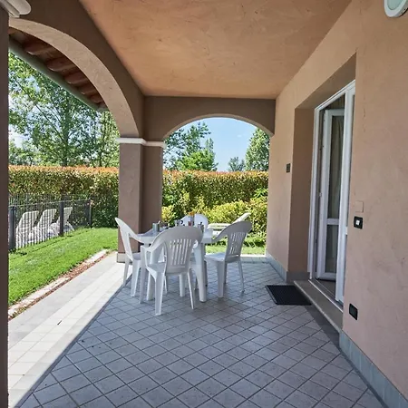 Villaggio Turistico Lugana Marina Apart Otel