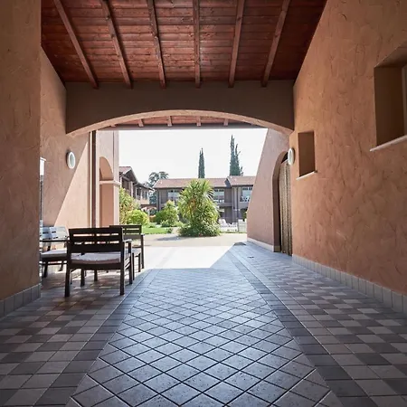 Villaggio Turistico Lugana Marina 3*