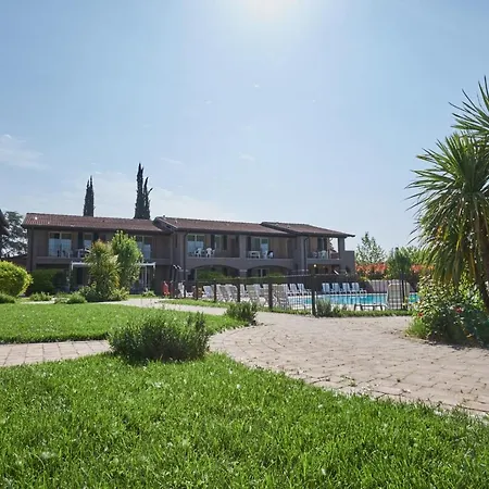 Villaggio Turistico Lugana Marina 3*