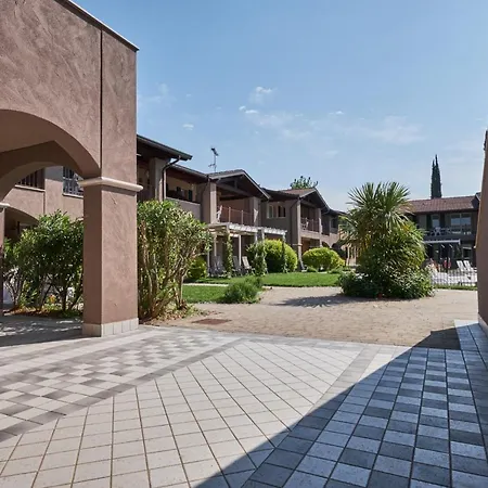 Villaggio Turistico Lugana Marina