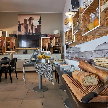 Villaggio Turistico Lugana Marina 3*