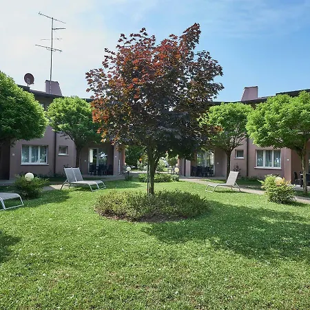 Villaggio Turistico Lugana Marina