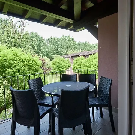 Villaggio Turistico Lugana Marina Apart Otel