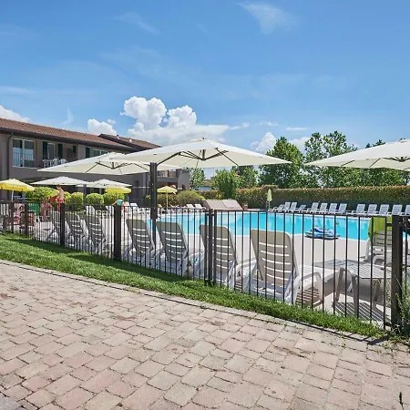 Villaggio Turistico Lugana Marina 3* Sirmione
